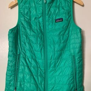 Womens Patagonia small Nano Puff vest